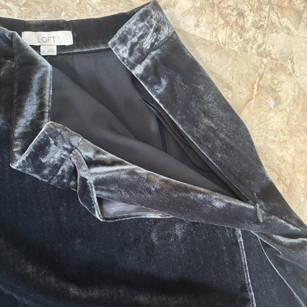 LOFT Gray Velvet Wrap Midi Skirt Size 4 – Luxe Holiday Party Essential - Picture 7 of 10